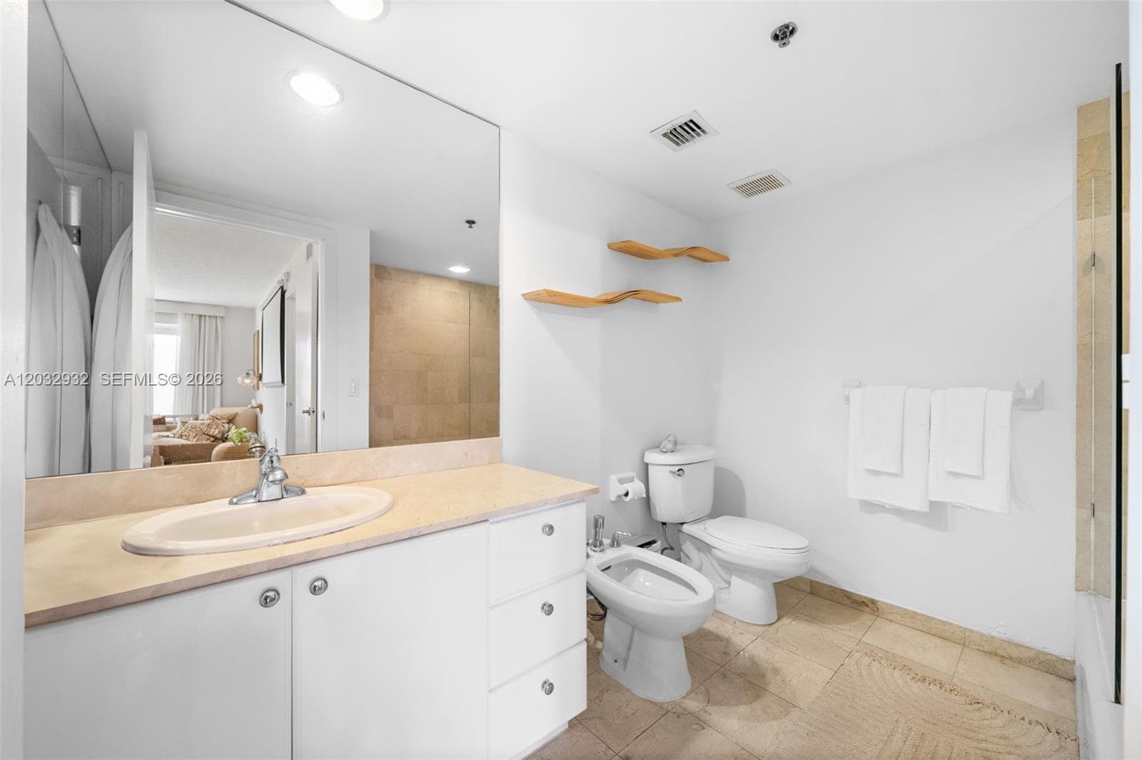 227 Michigan Ave # 304, Miami Beach FL 33139 — 9