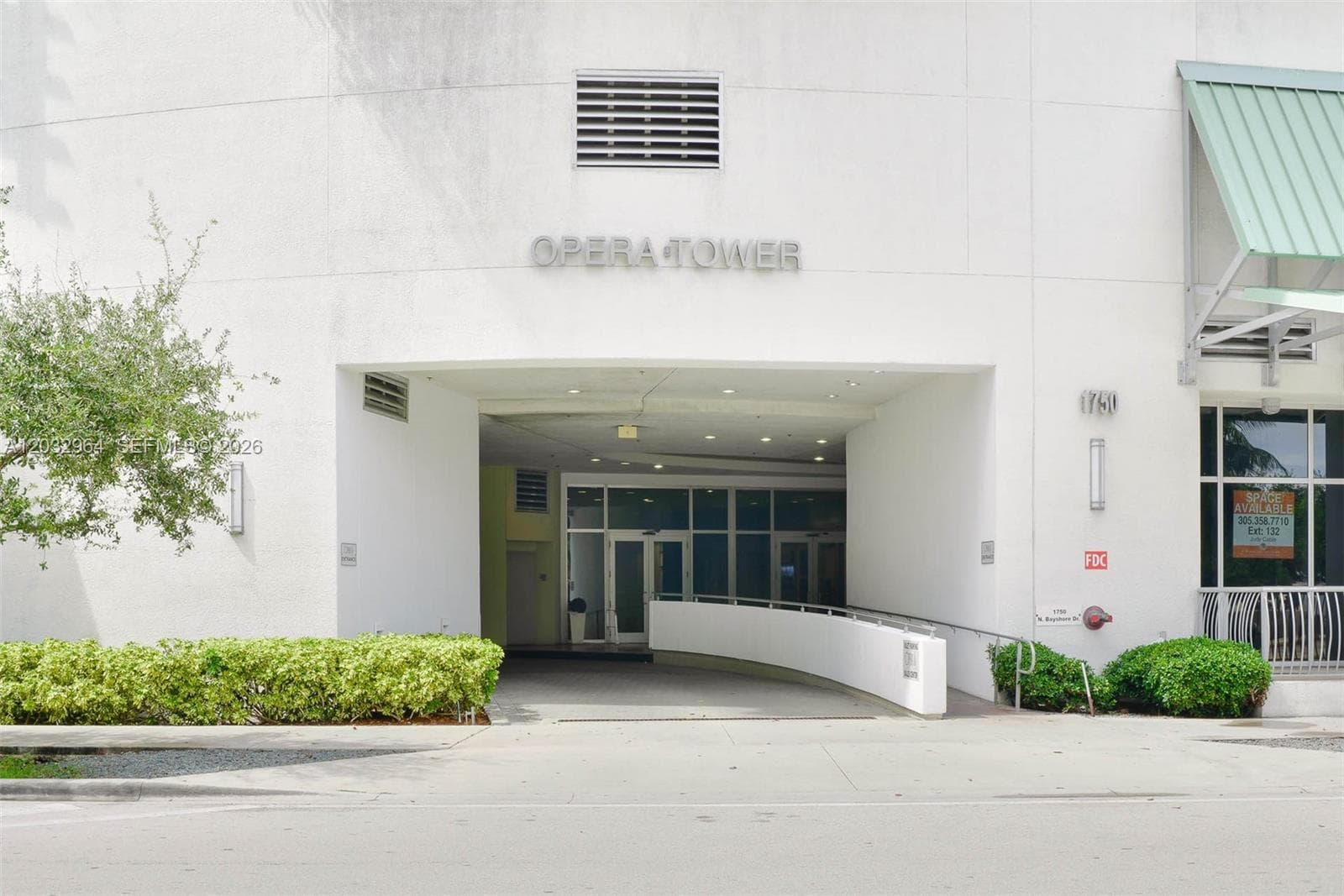 1750 N Bayshore Dr # 2402, Miami FL 33132 — 29