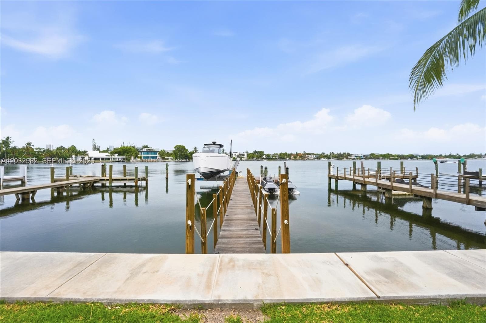 1050 Stillwater Dr, Miami Beach FL 33141 — 27