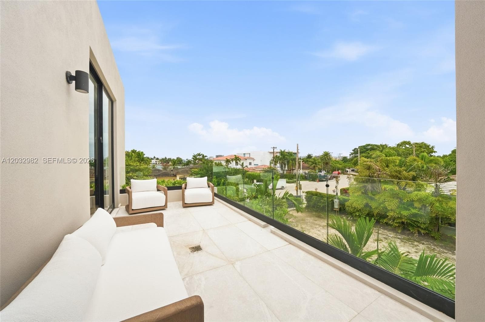 1050 Stillwater Dr, Miami Beach FL 33141 — 52