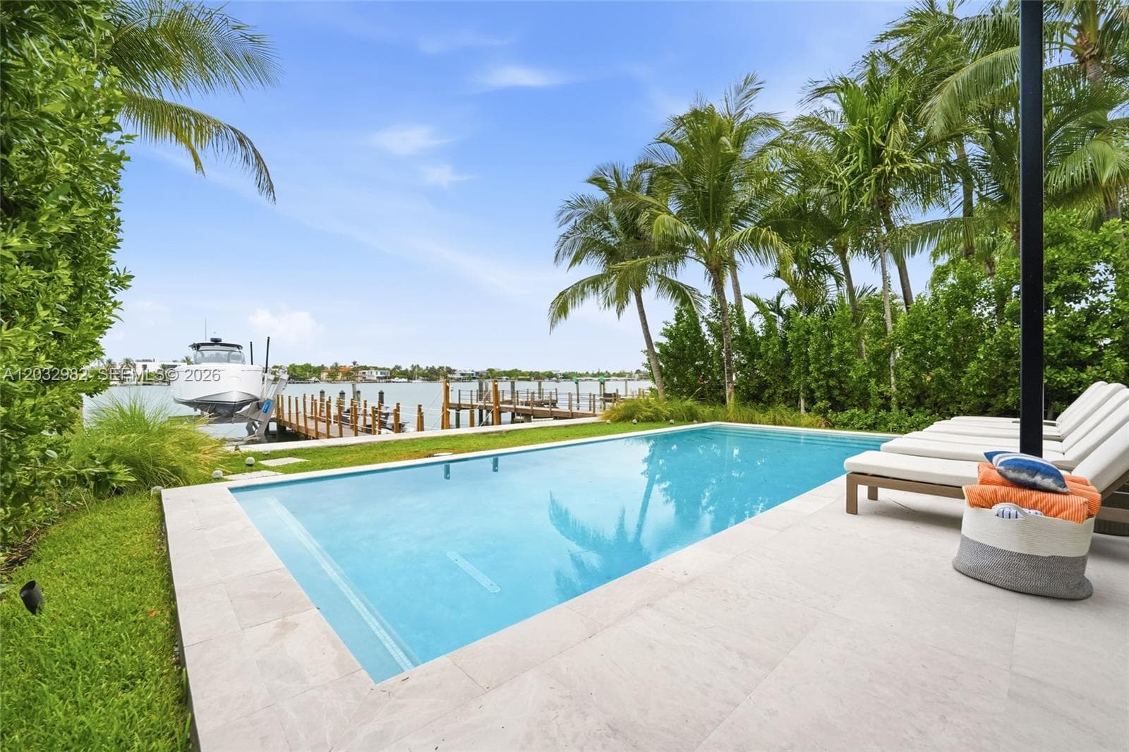 1050 Stillwater Dr, Miami Beach FL 33141 — 16
