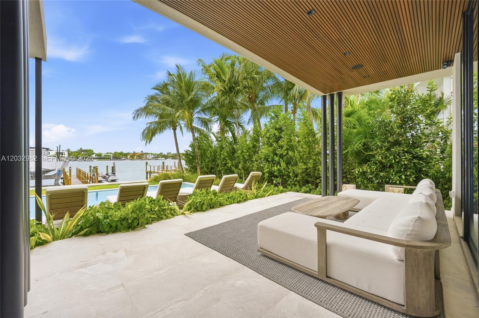 1050 Stillwater Dr, Miami Beach FL 33141 — 24