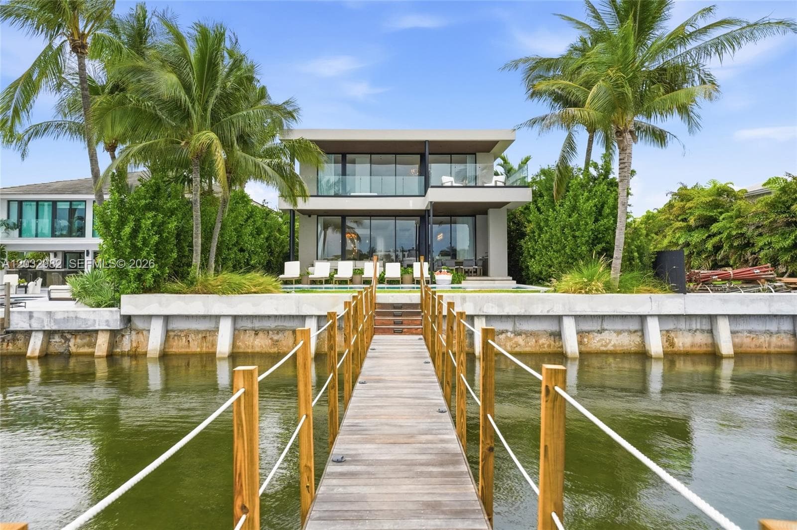 1050 Stillwater Dr, Miami Beach FL 33141 — 29