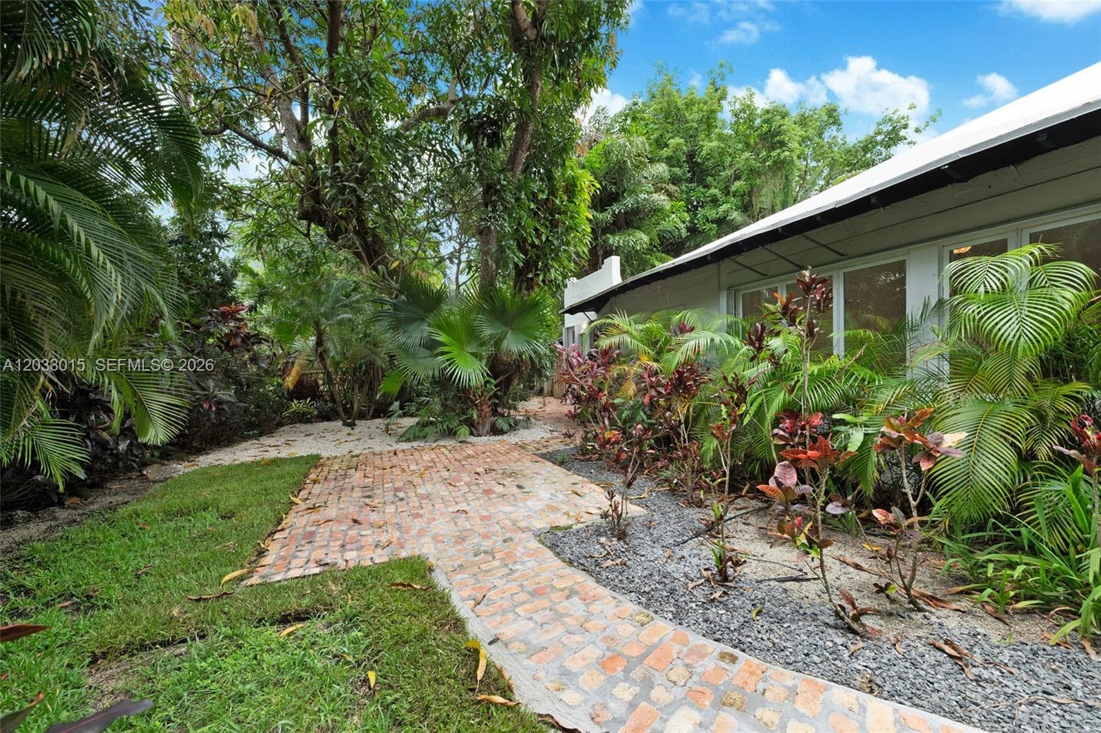 3797 El Prado Blvd, Miami FL 33133 — 20