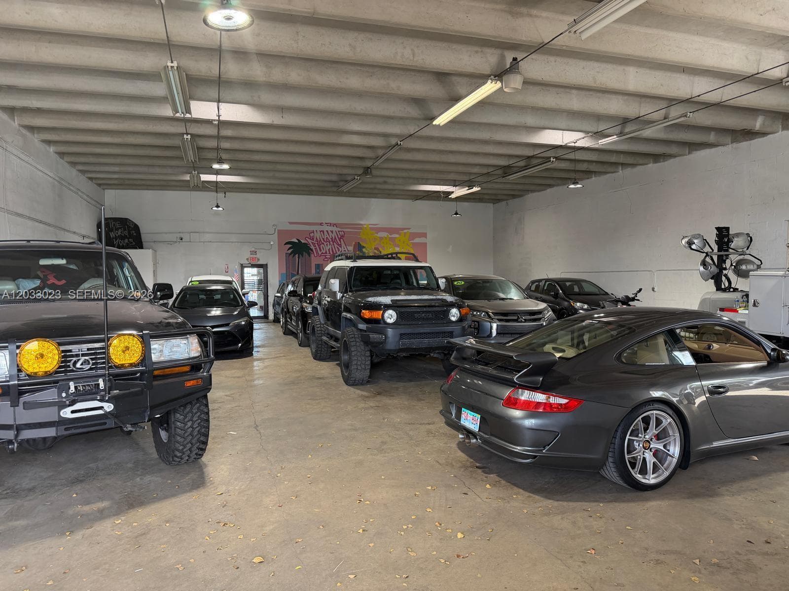 6900 NW 72 Avenue, Miami FL 33166 — 6