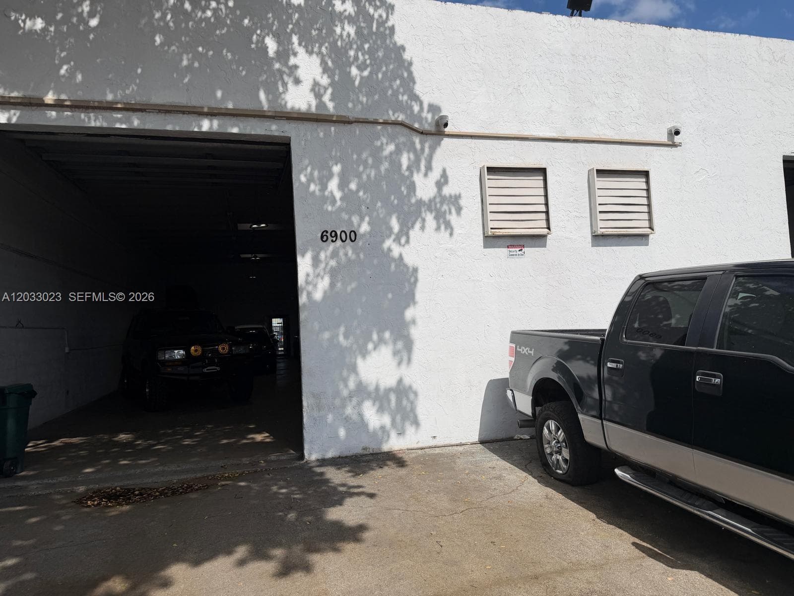 6900 NW 72 Avenue, Miami FL 33166 — 10