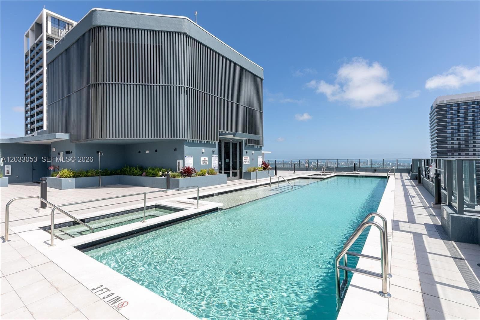 121 NE 5th St # 2401, Miami FL 33132 — 26