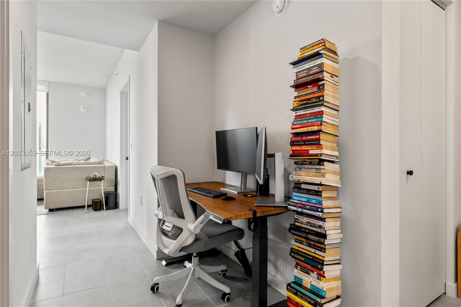 121 NE 5th St # 2401, Miami FL 33132 — 5