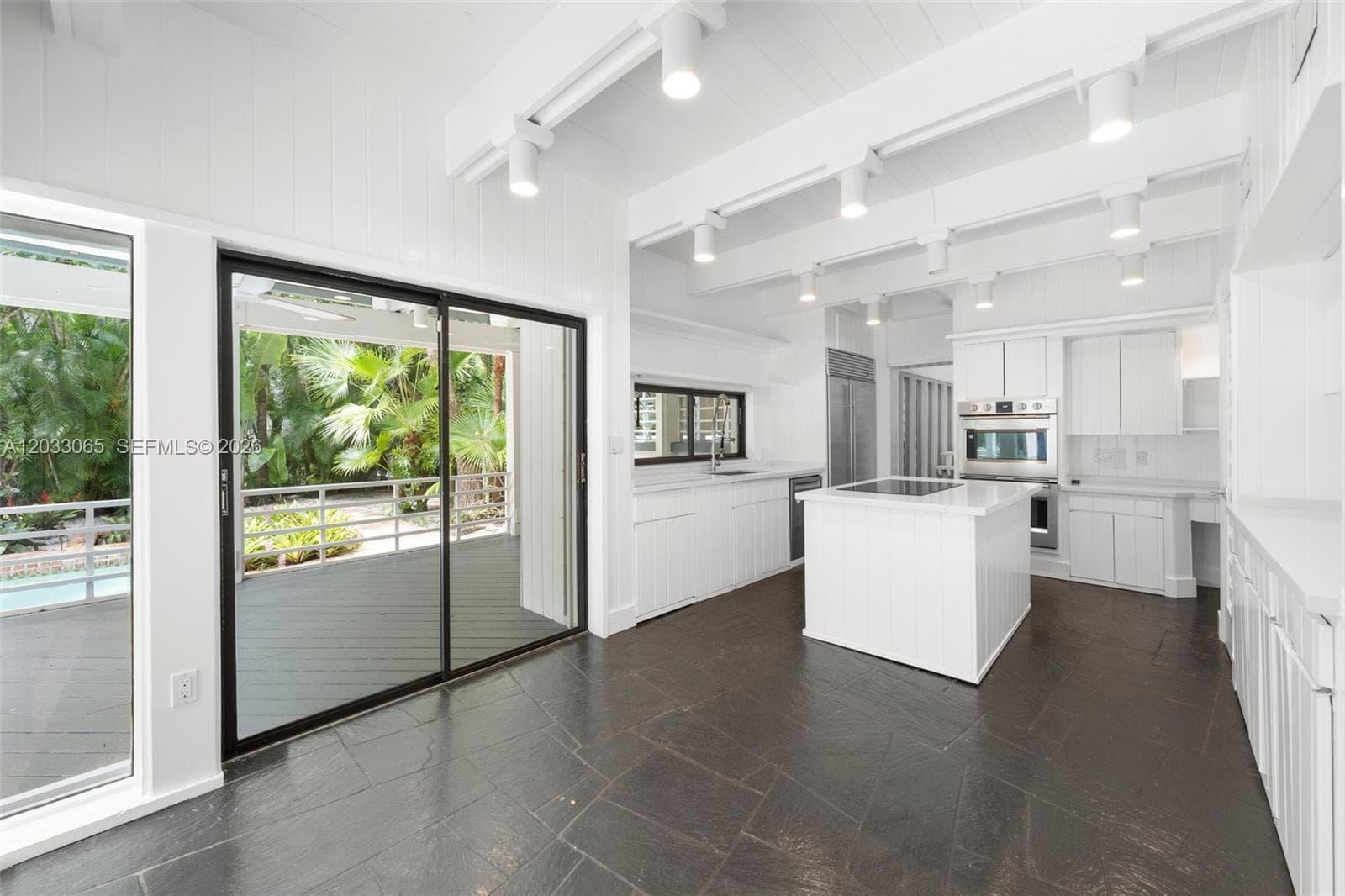 5600 Oakwood Ln, Coral Gables FL 33156 — 10