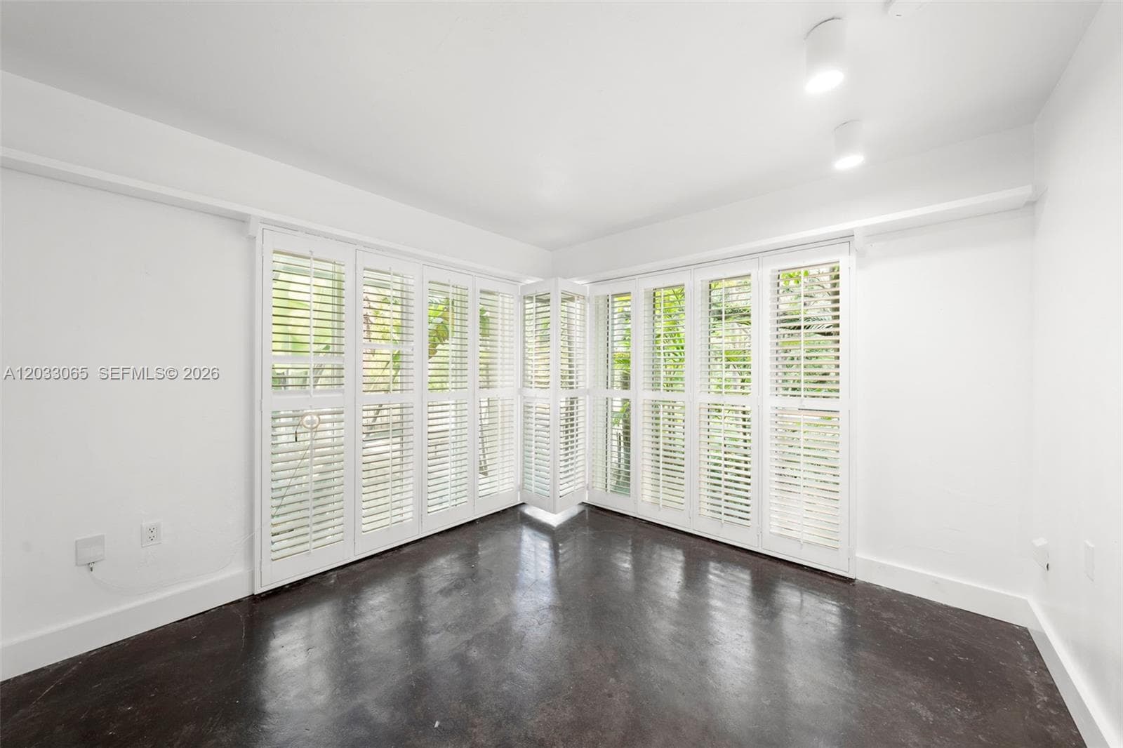 5600 Oakwood Ln, Coral Gables FL 33156 — 19