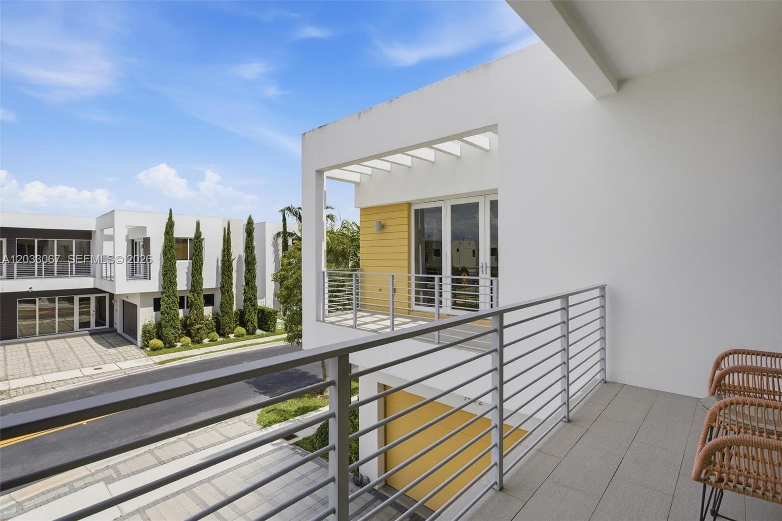 7472 NW 100th Ave, Doral FL 33178 — 48