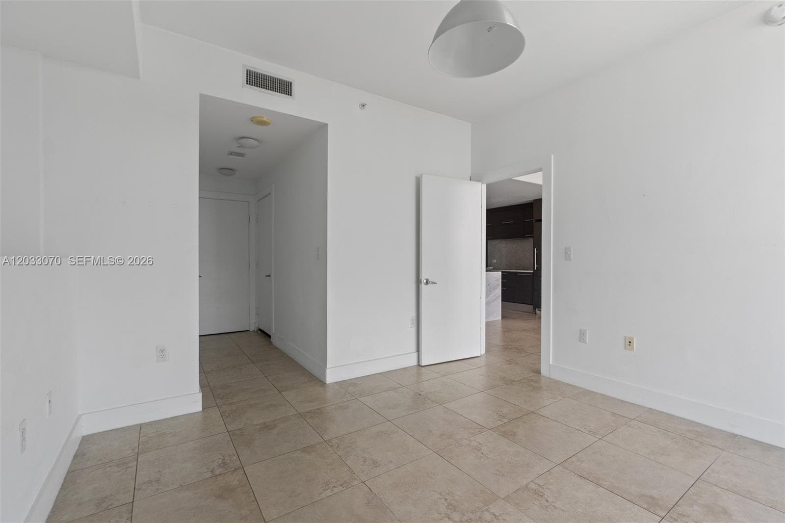 900 Biscayne Blvd # 2304, Miami FL 33132 — 17