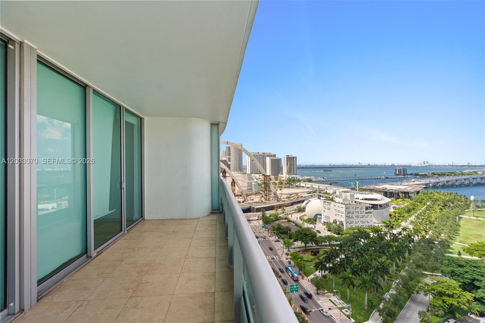 900 Biscayne Blvd # 2304, Miami FL 33132 — 34