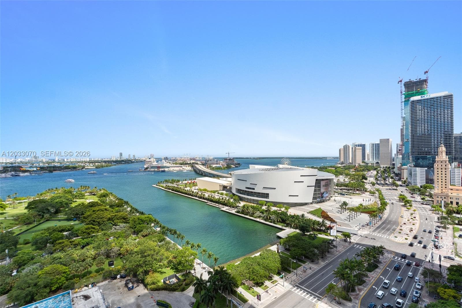 900 Biscayne Blvd # 2304, Miami FL 33132 — 37