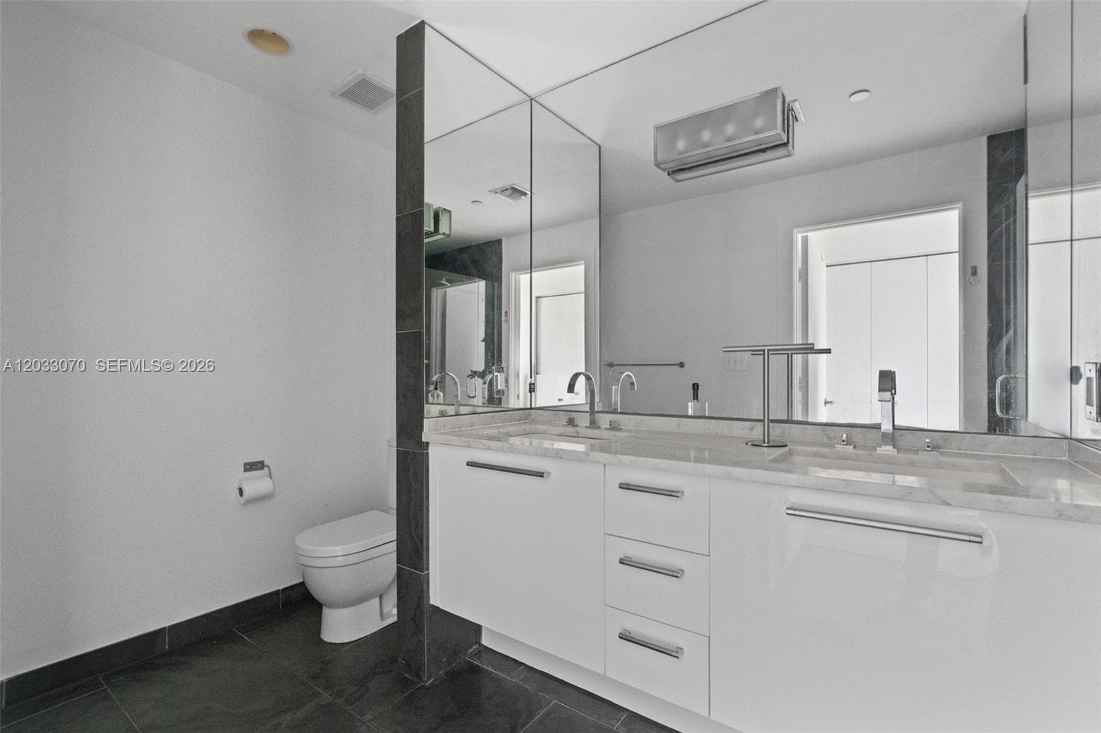 900 Biscayne Blvd # 2304, Miami FL 33132 — 21
