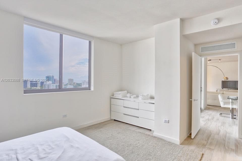 999 SW 1st Ave # 2404, Miami FL 33130 — 7