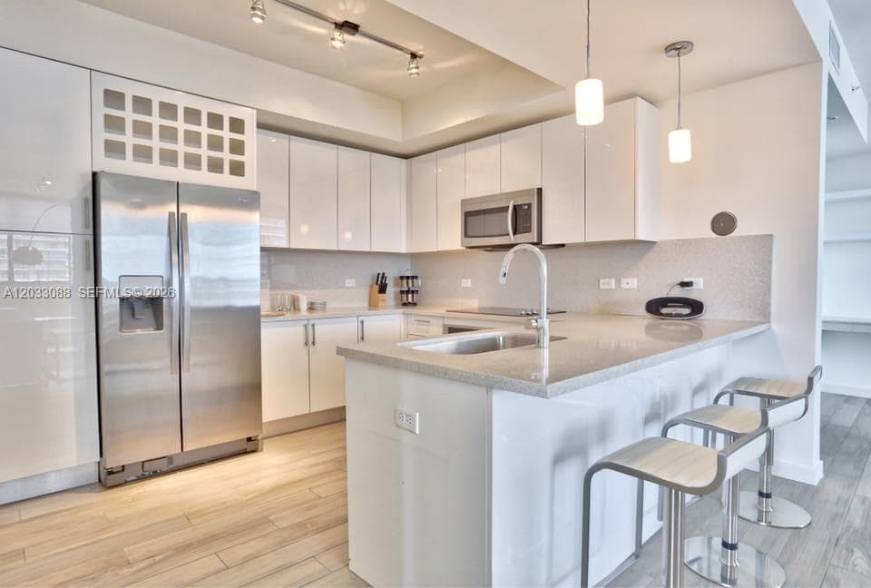 999 SW 1st Ave # 2404, Miami FL 33130 — 1