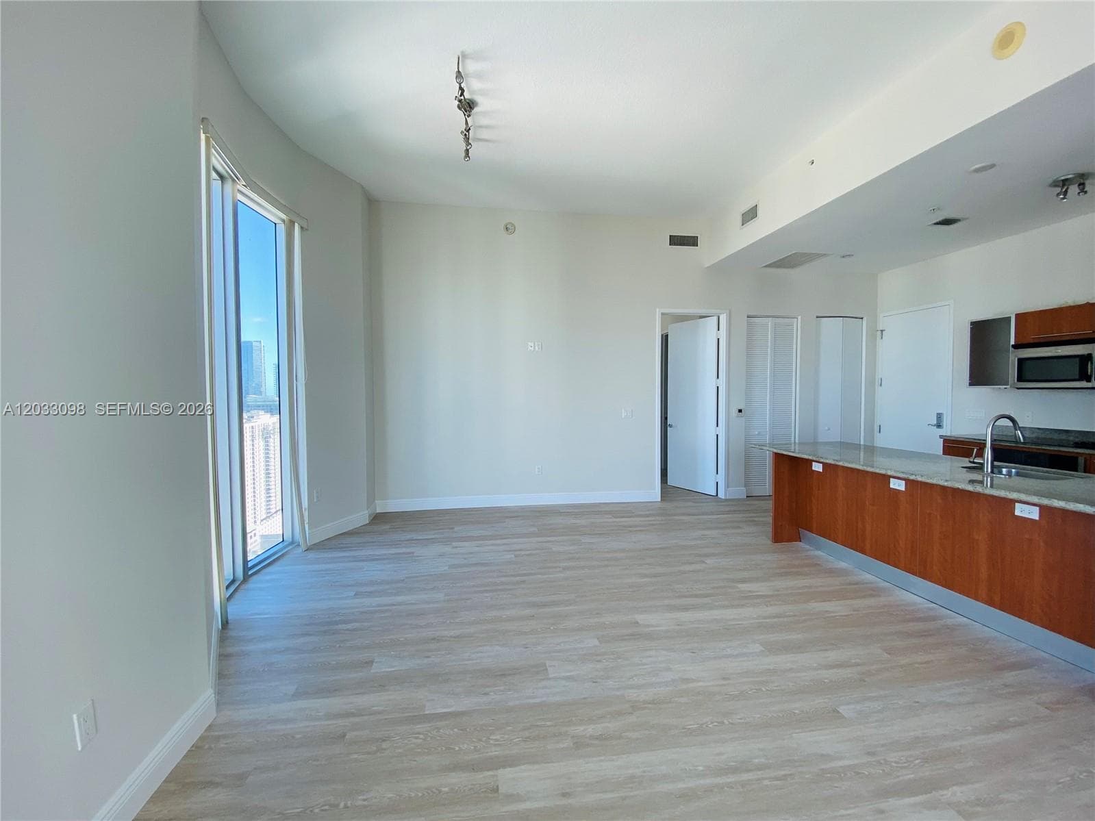 185 SW 7th St # 4311, Miami FL 33130 — 7