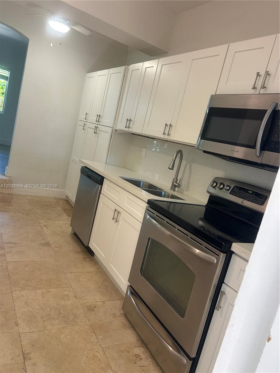 8200 Byron Ave # 3, Miami Beach FL 33141 — 2