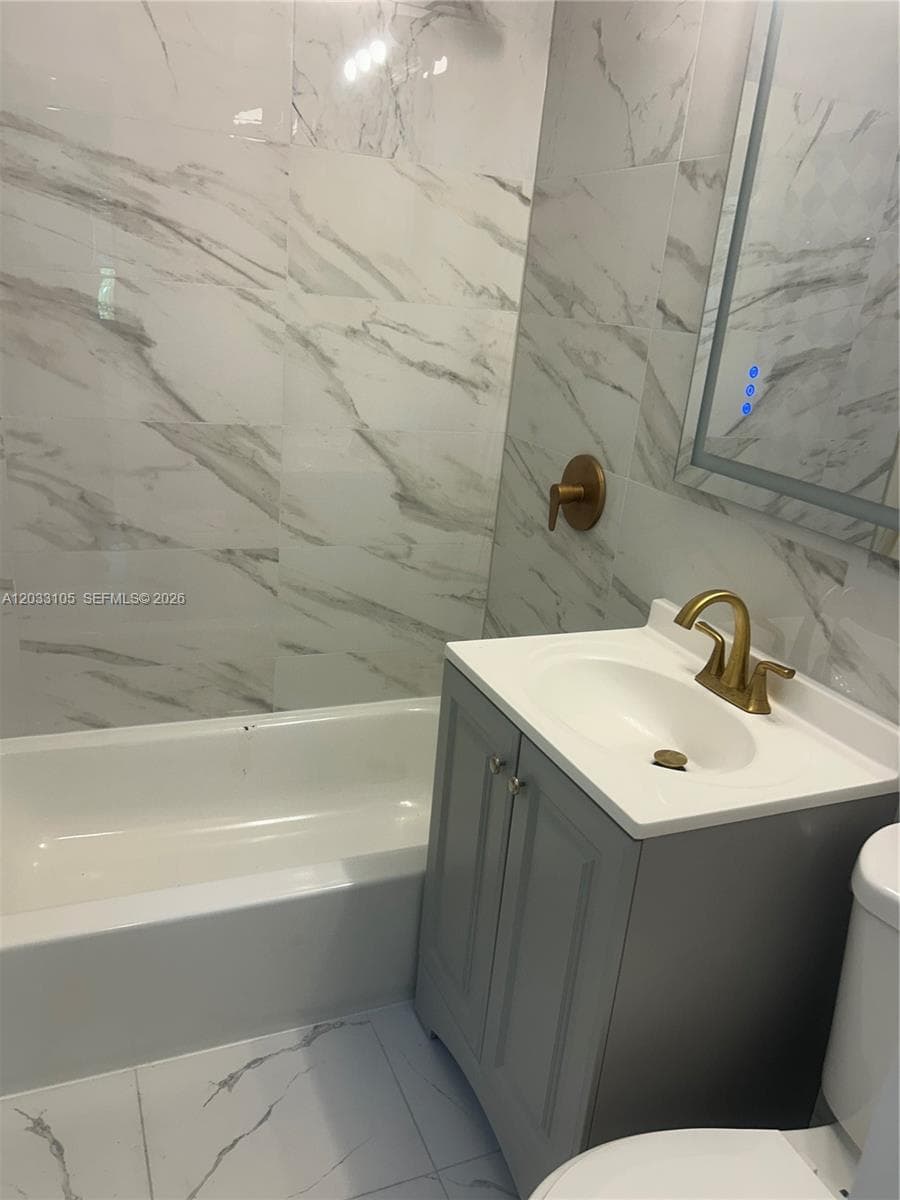 8200 Byron Ave # 3, Miami Beach FL 33141 — 7