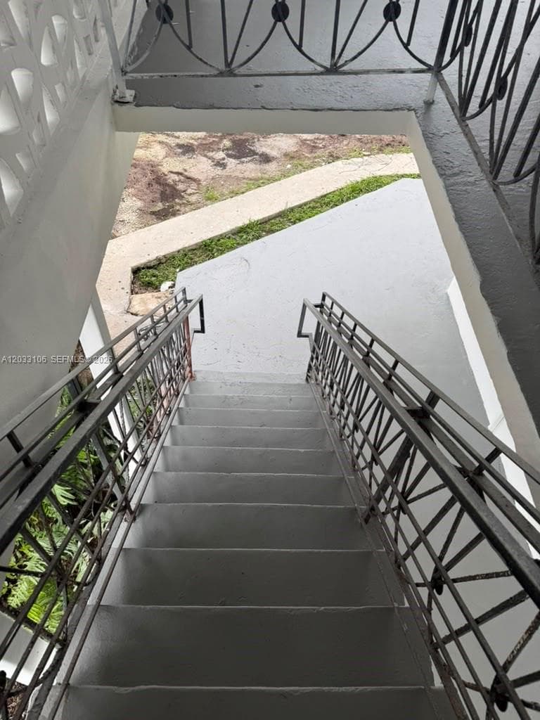 11970 NE 19th Dr, North Miami FL 33181 — 17