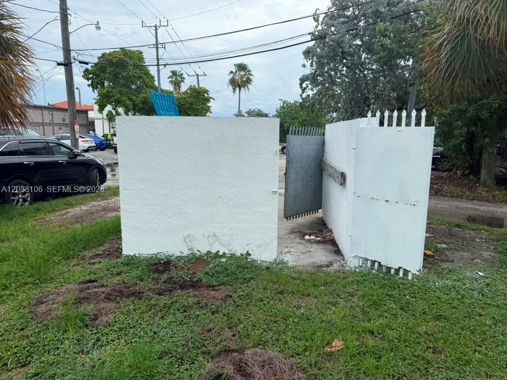 11970 NE 19th Dr, North Miami FL 33181 — 18
