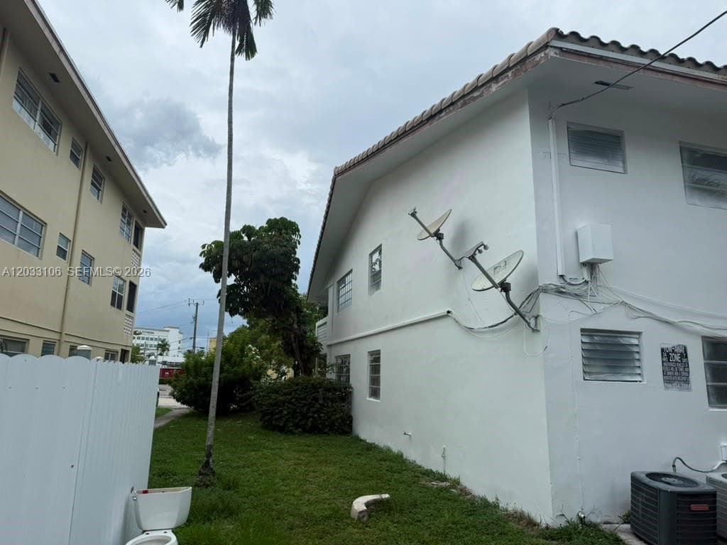 11970 NE 19th Dr, North Miami FL 33181 — 8