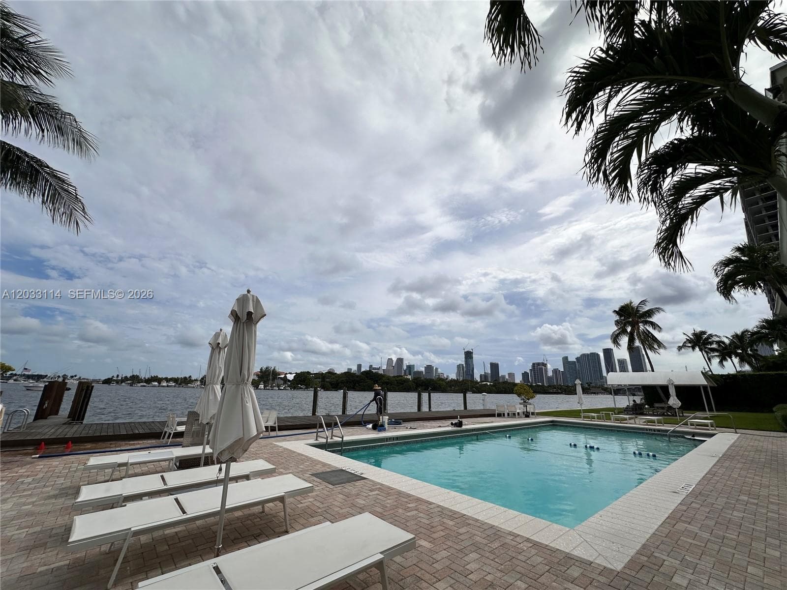 1100 Venetian Way # 2B, Miami FL 33139 — 32