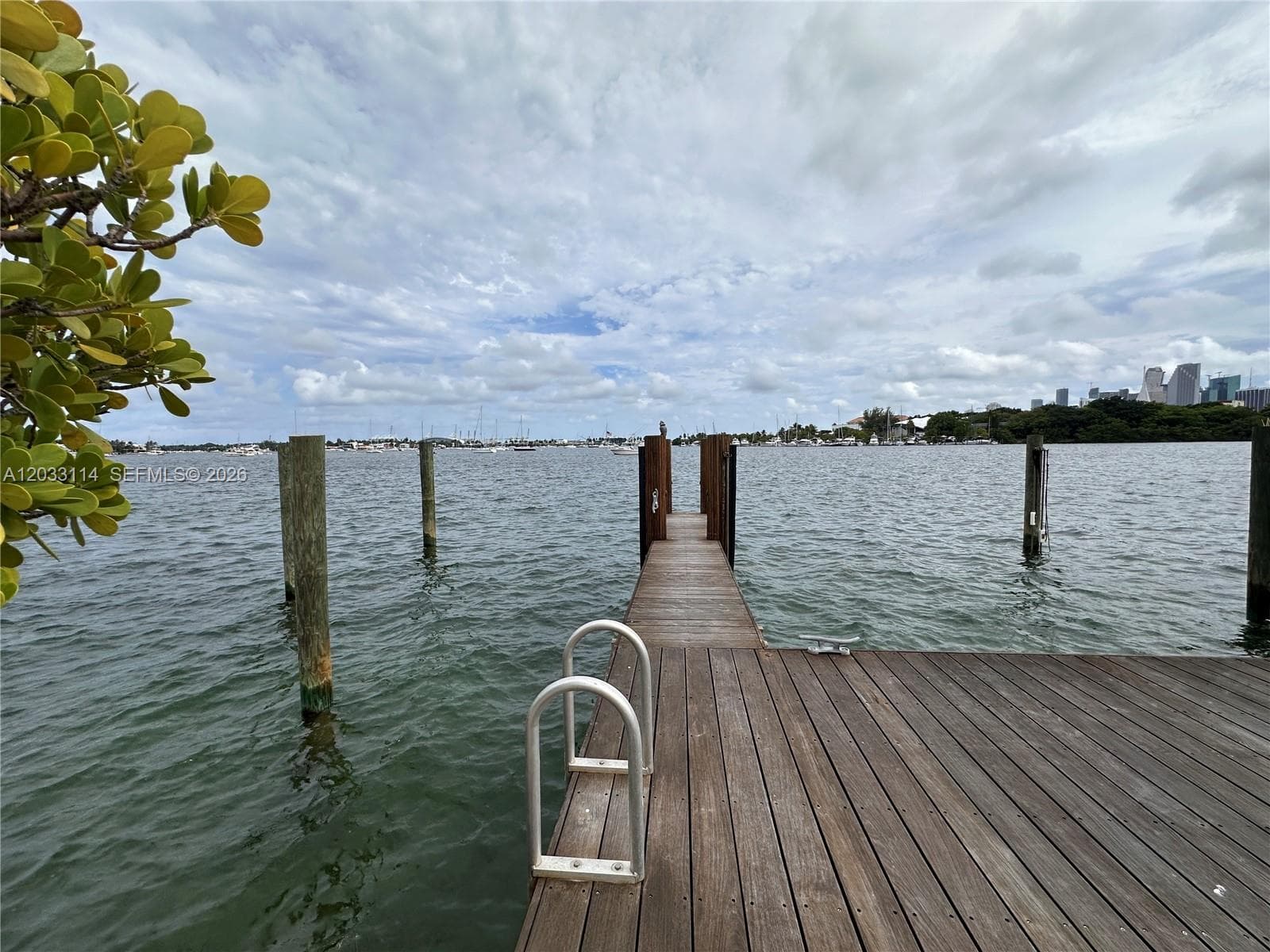 1100 Venetian Way # 2B, Miami FL 33139 — 33