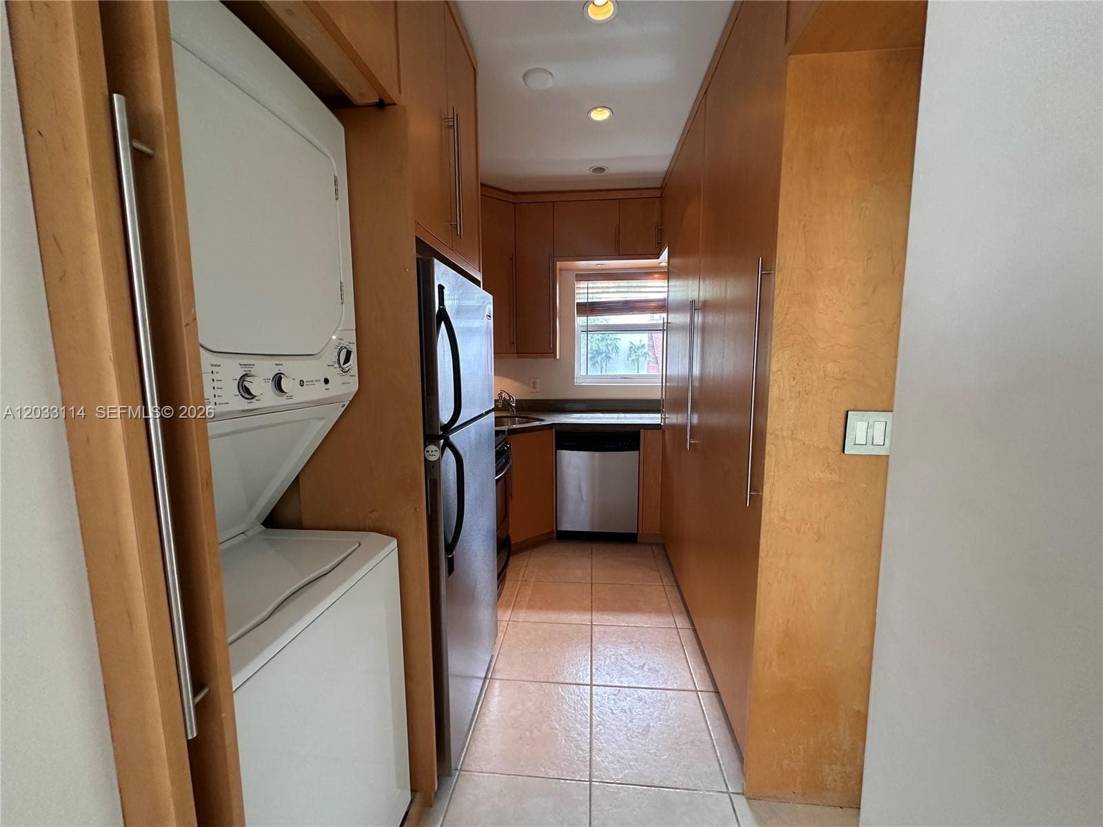 1100 Venetian Way # 2B, Miami FL 33139 — 14