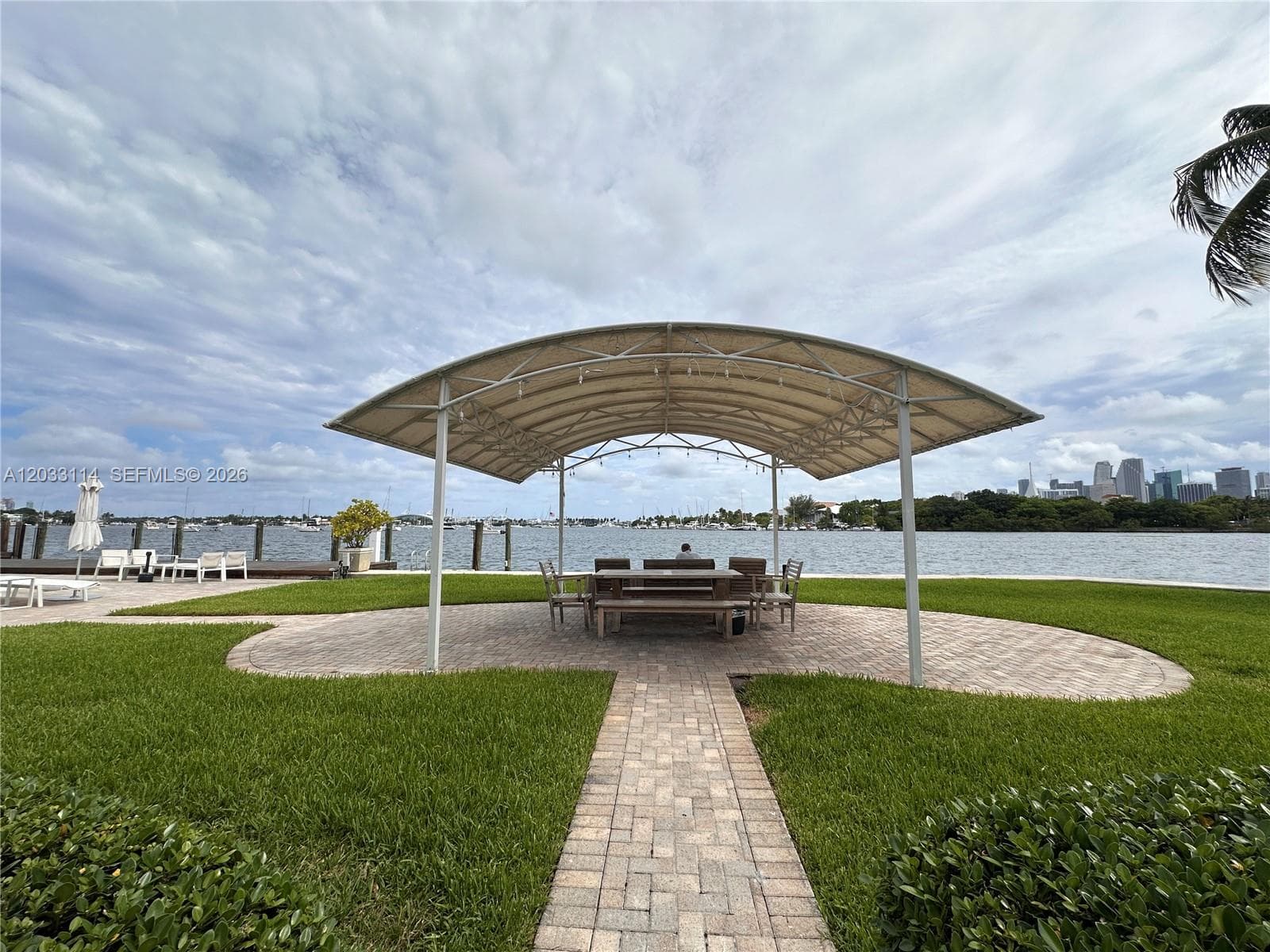 1100 Venetian Way # 2B, Miami FL 33139 — 29