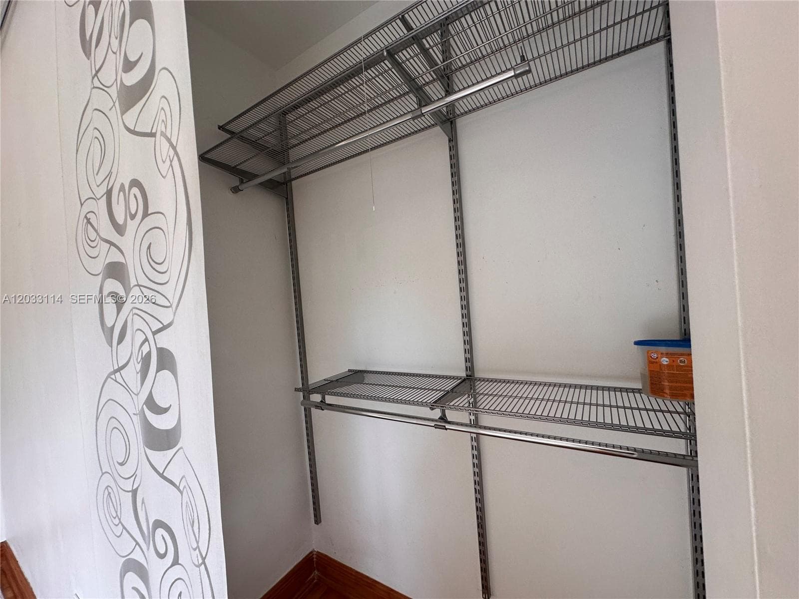 1100 Venetian Way # 2B, Miami FL 33139 — 25