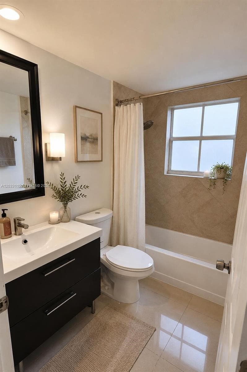 3135 NE 184th St # 2104, Aventura FL 33160 — 11
