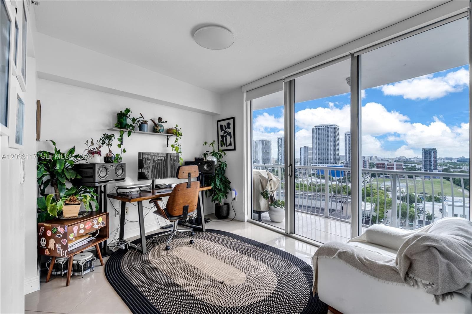 1750 N Bayshore Dr # 1815, Miami FL 33132 — 13