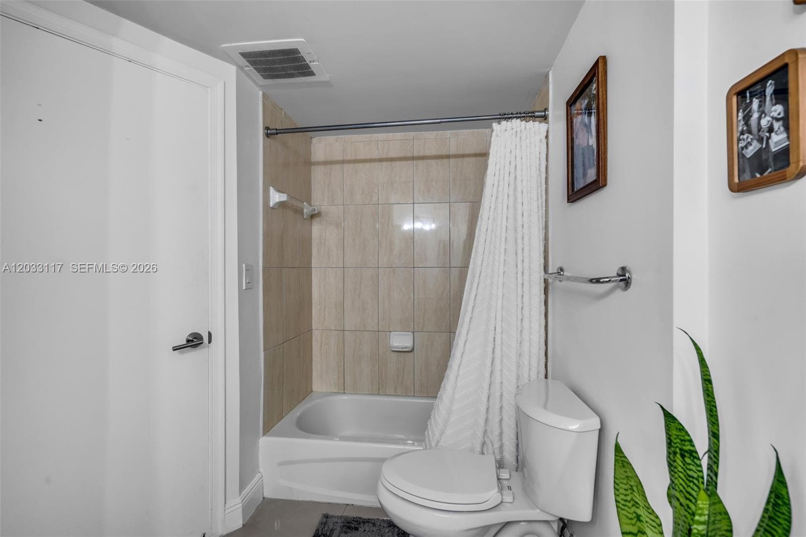 1750 N Bayshore Dr # 1815, Miami FL 33132 — 16