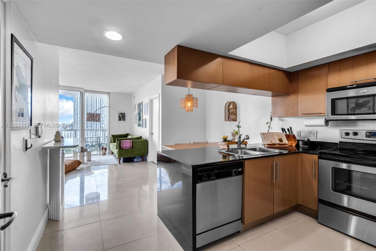 1750 N Bayshore Dr # 1815, Miami FL 33132 — 3