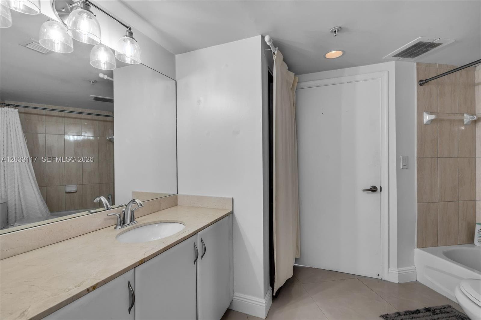 1750 N Bayshore Dr # 1815, Miami FL 33132 — 15