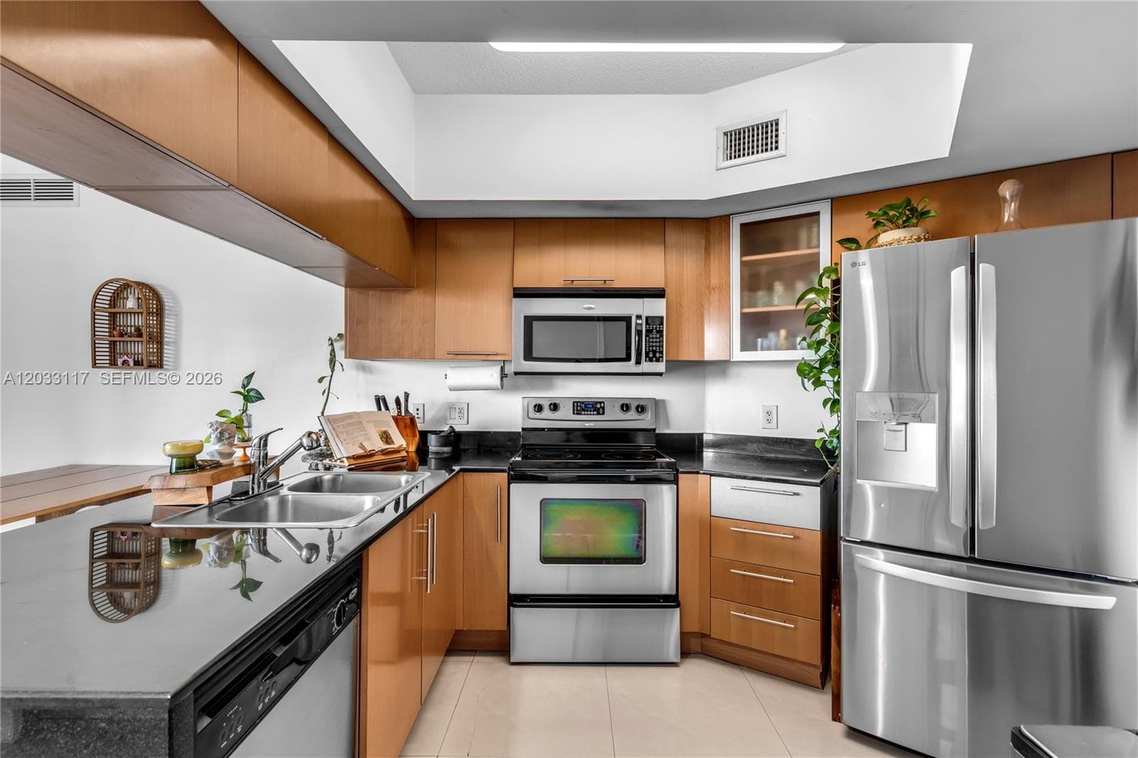 1750 N Bayshore Dr # 1815, Miami FL 33132 — 4