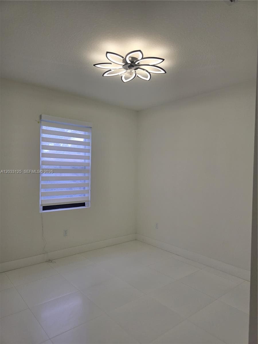 19410 SW 124th Ct, Miami FL 33177 — 16