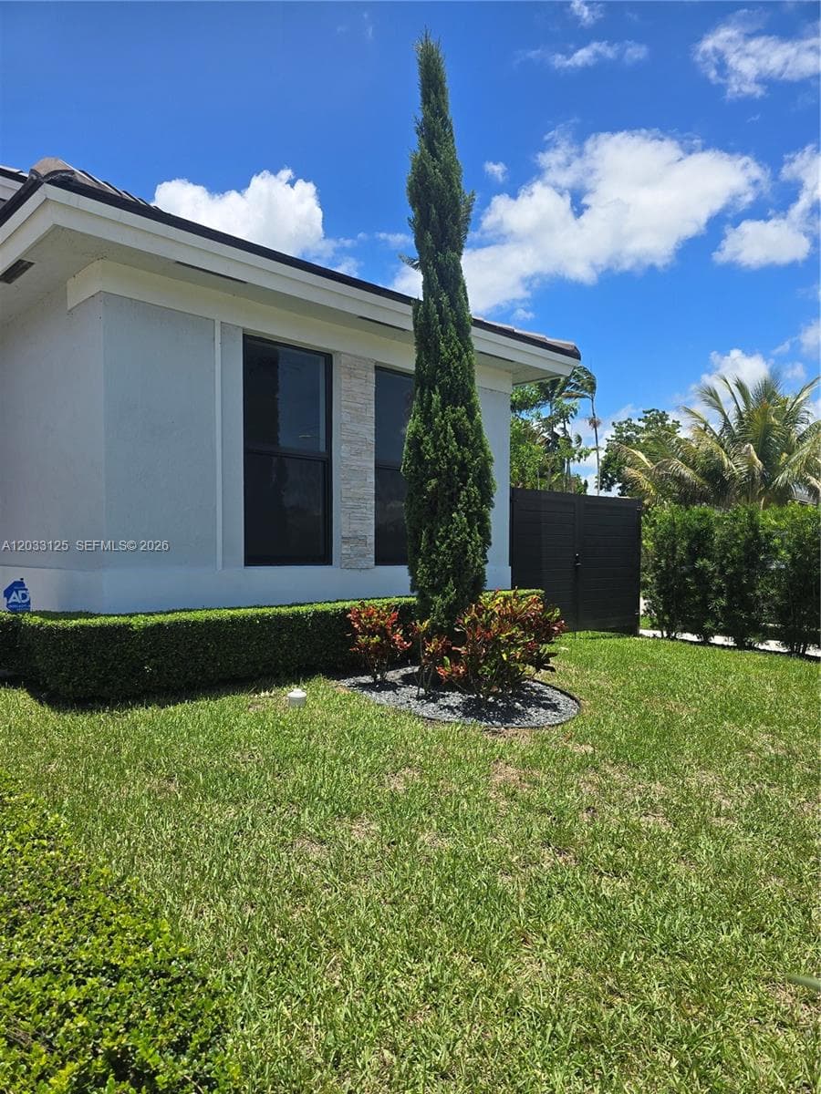 19410 SW 124th Ct, Miami FL 33177 — 26