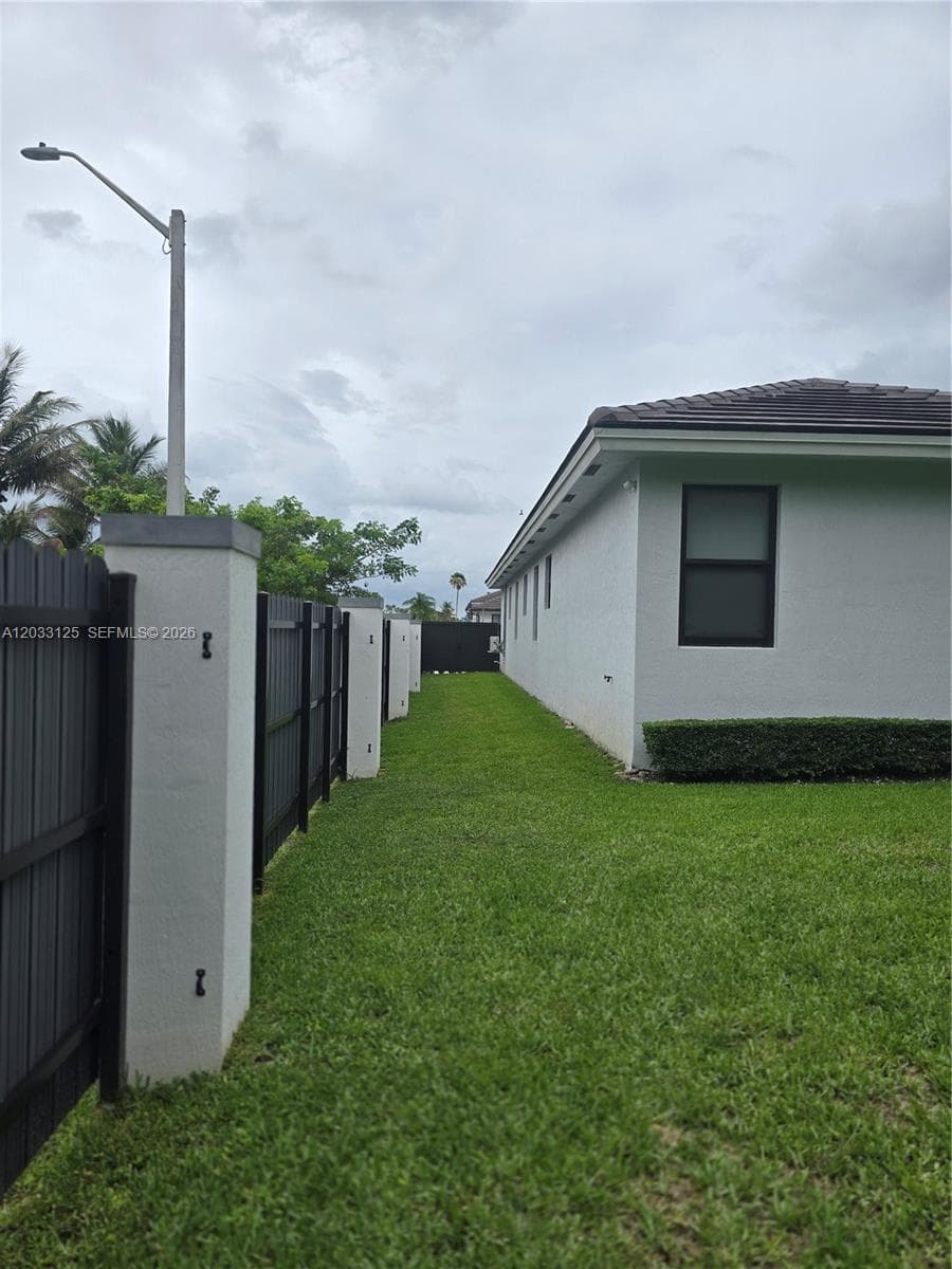 19410 SW 124th Ct, Miami FL 33177 — 40