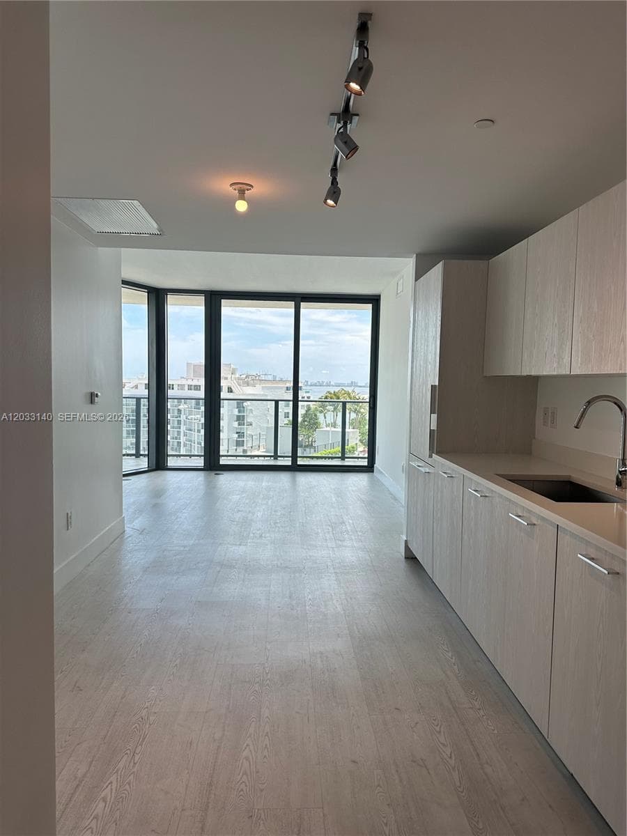 501 NE 31st St # 1001, Miami FL 33137 — 51