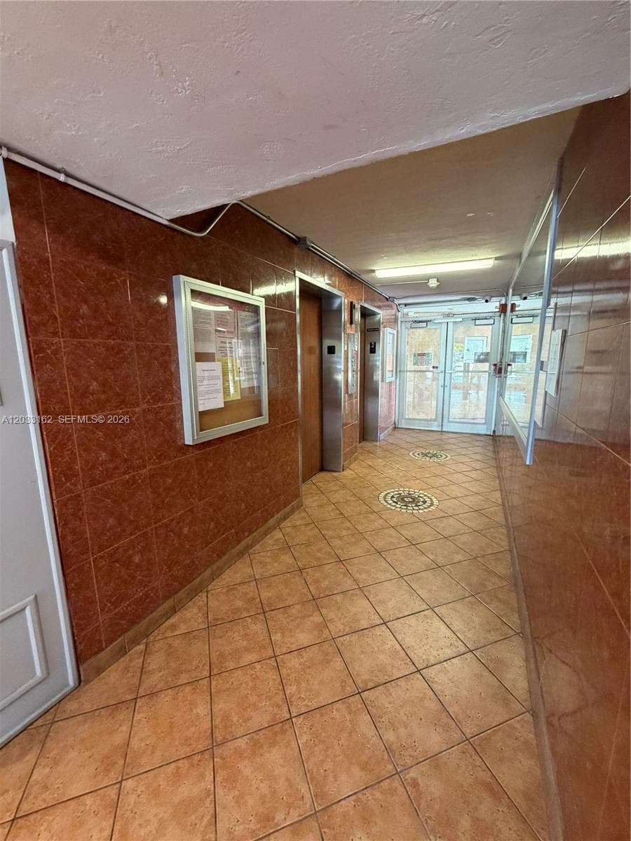 1401 NE Miami Gardens Dr # 891, Miami FL 33179 — 19