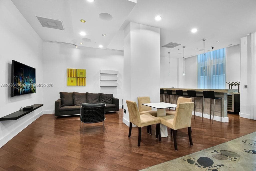 234 NE 3rd St # 507, Miami FL 33132 — 13