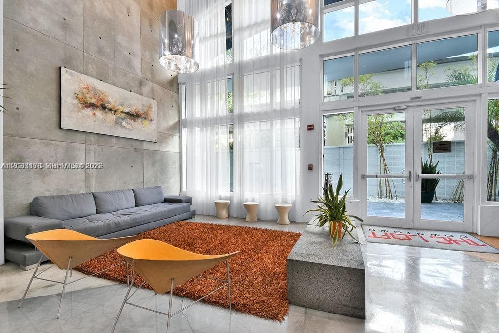 234 NE 3rd St # 507, Miami FL 33132 — 10