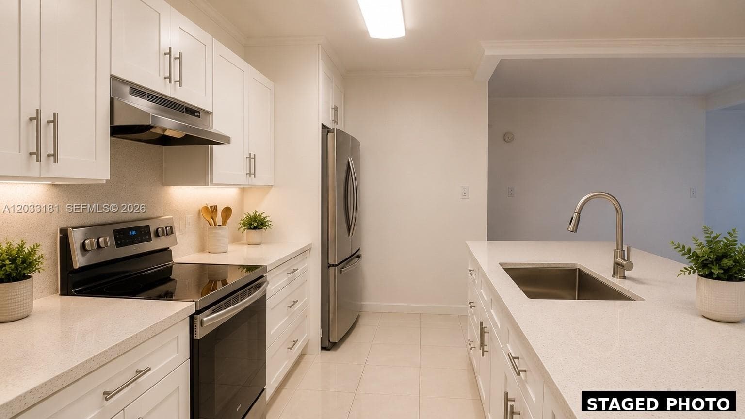 240 W Park Dr # 4, Miami FL 33172 — 5
