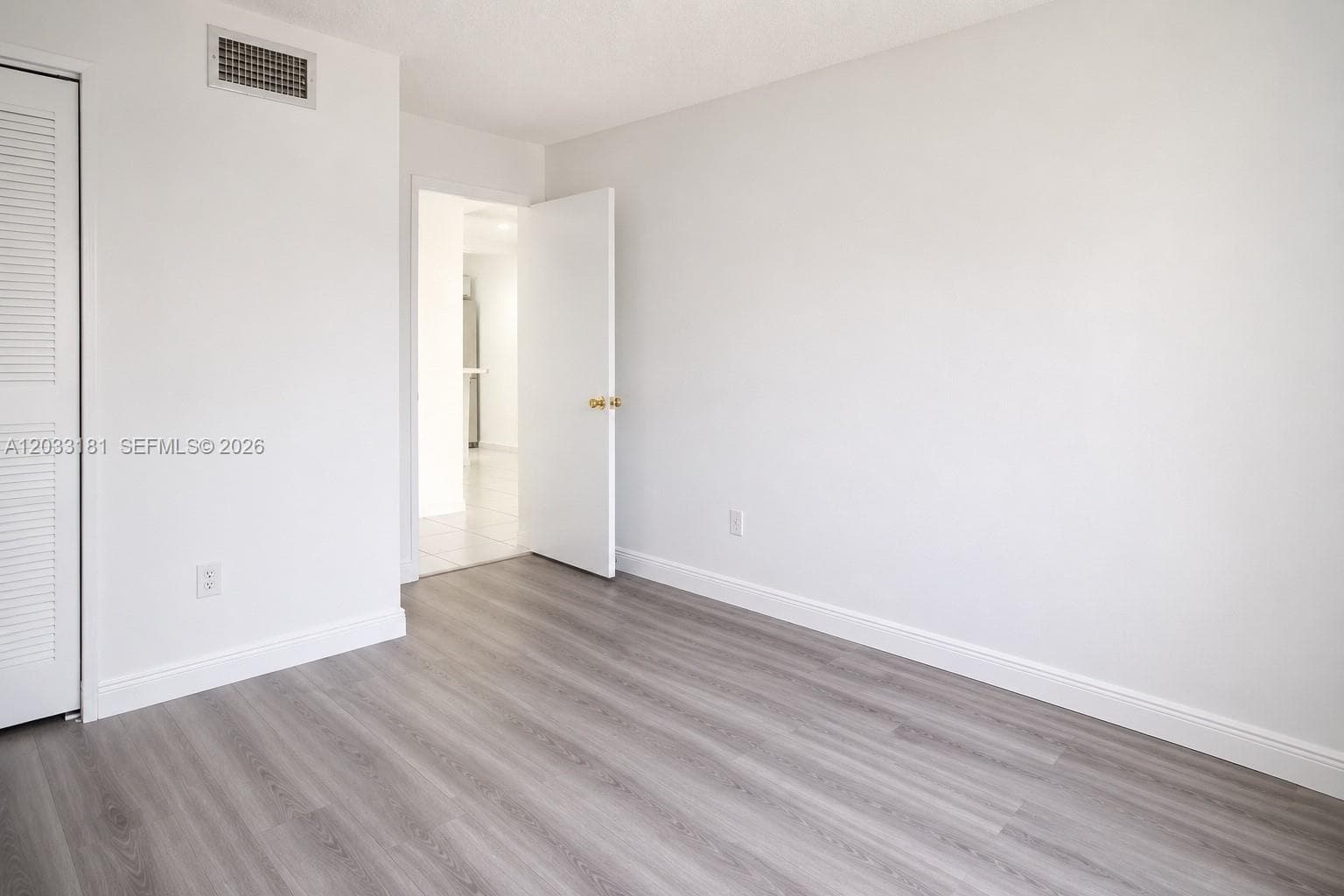240 W Park Dr # 4, Miami FL 33172 — 10