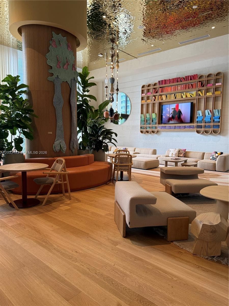 90 NE 32 street # 623, Miami FL 33127 — 16