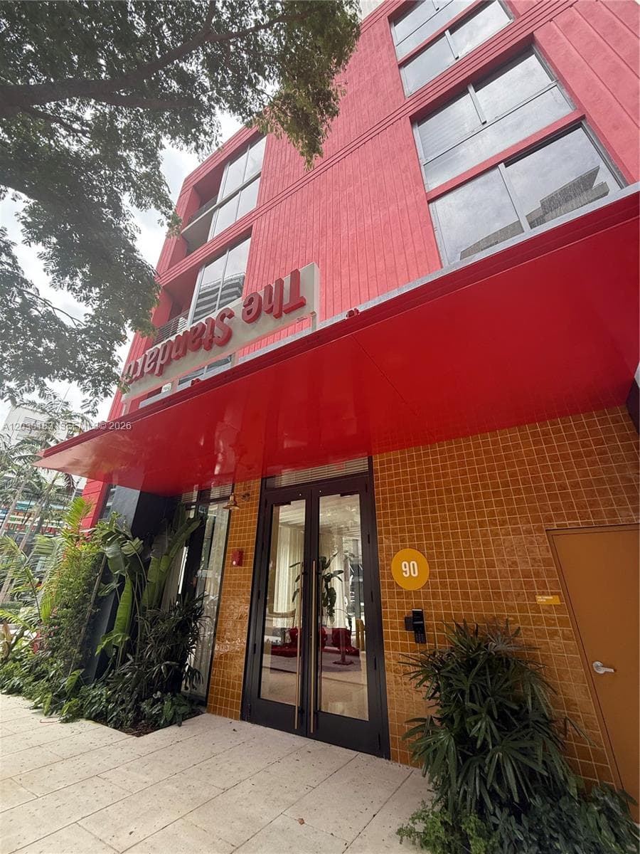 90 NE 32 street # 623, Miami FL 33127 — 1