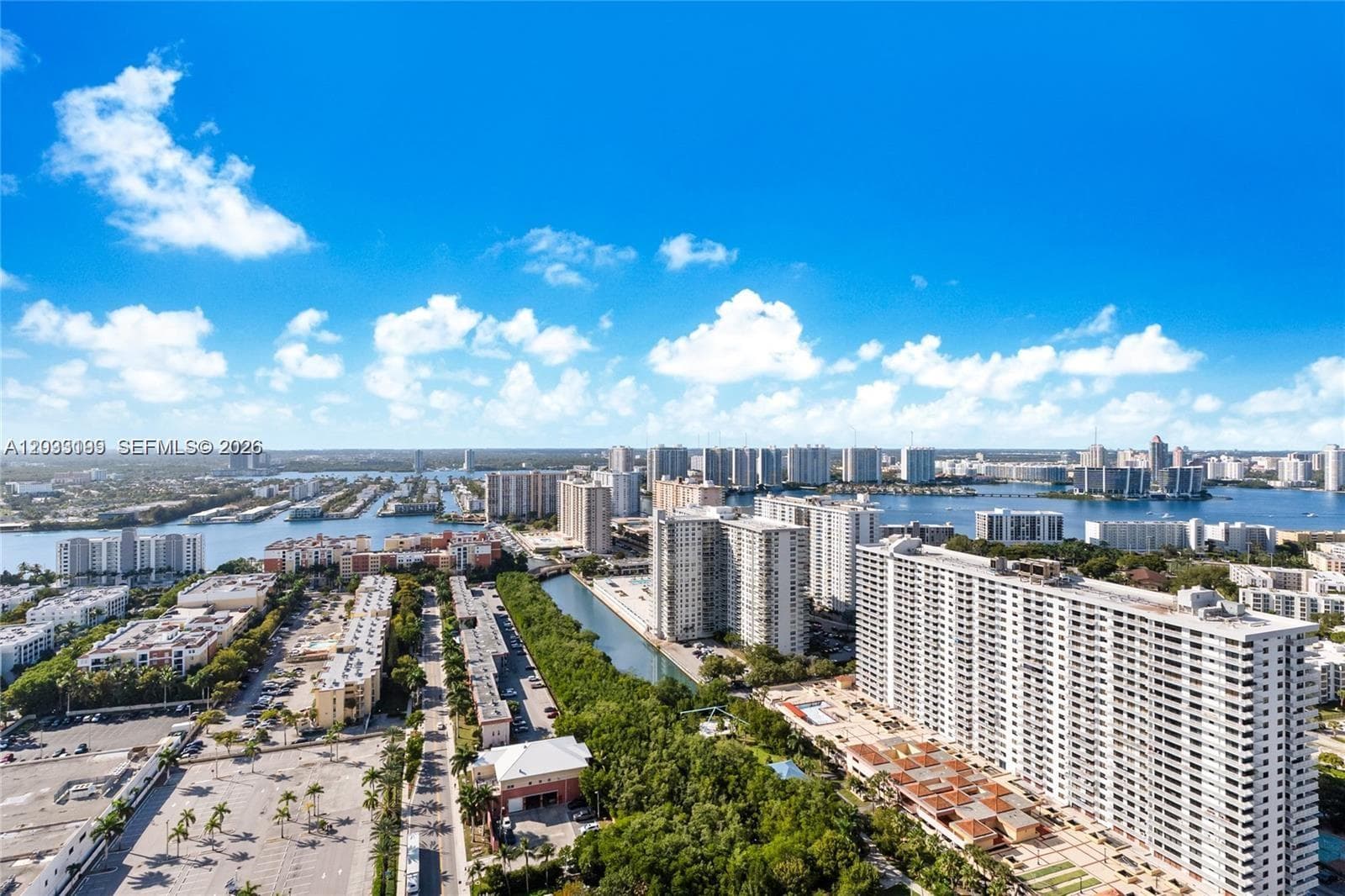 17201 Collins Ave # 2209, Sunny Isles Beach FL 33160 — 32